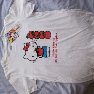 UNIQLO | Hello Kitty White Tee